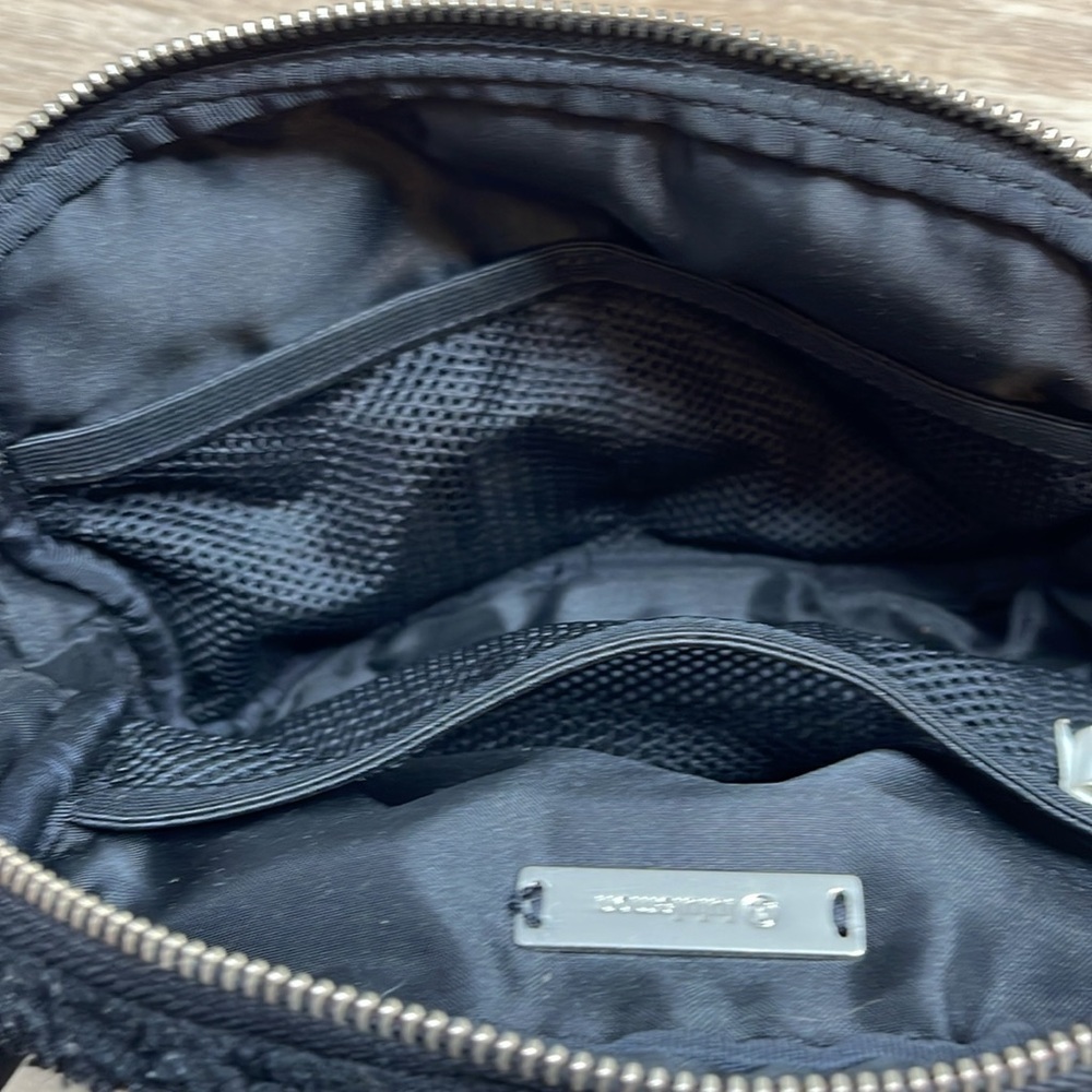 Lululemon Unisex Everywhere Fleece Belt Bag Black - Picture 8 of 15
